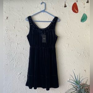 Very J Velvet & Lace Little Black Dress NWT size M